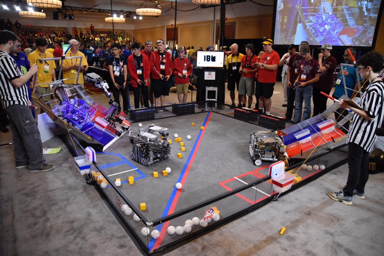 Phoenix Vipers robot in competition